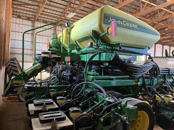 Image of John Deere DB90 equipment image 4