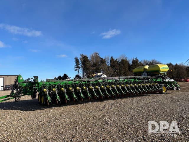 Image of John Deere DB90 equipment image 1