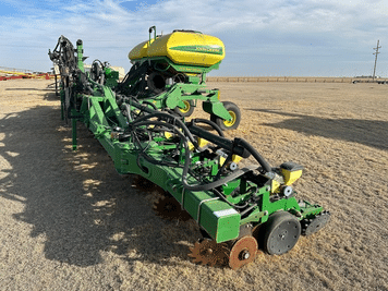 Main image John Deere DR18