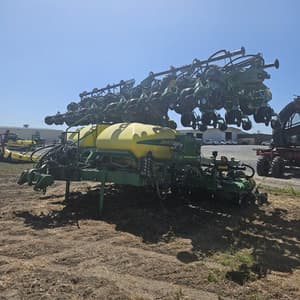 2025 John Deere DR24 Image