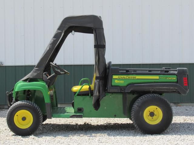 Image of John Deere Gator TE 4x2 equipment image 1