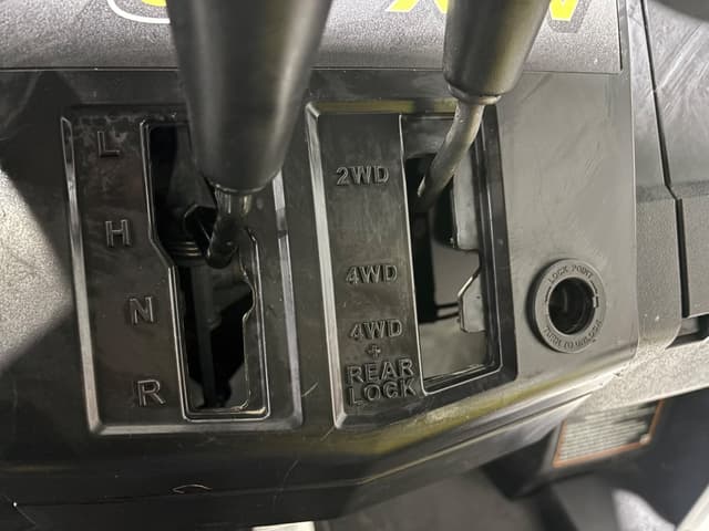 Image of John Deere Gator XUV 550 equipment image 2