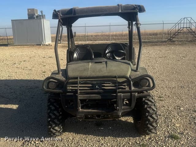 Image of John Deere Gator 825 equipment image 1