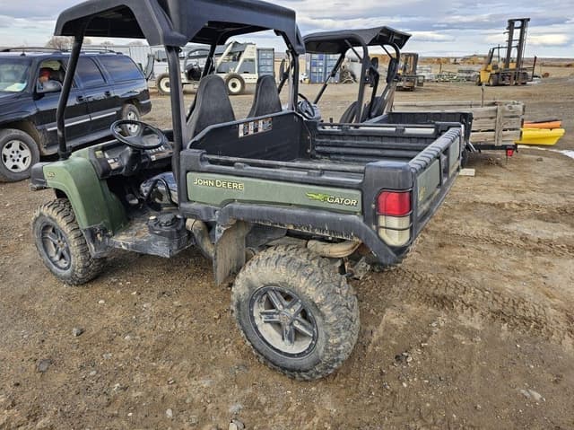 Image of John Deere Gator XUV 825i equipment image 4