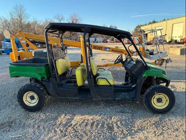 Image of John Deere Gator XUV 550 equipment image 4