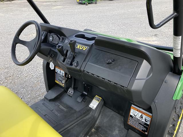 Image of John Deere XUV 550 S4 equipment image 4