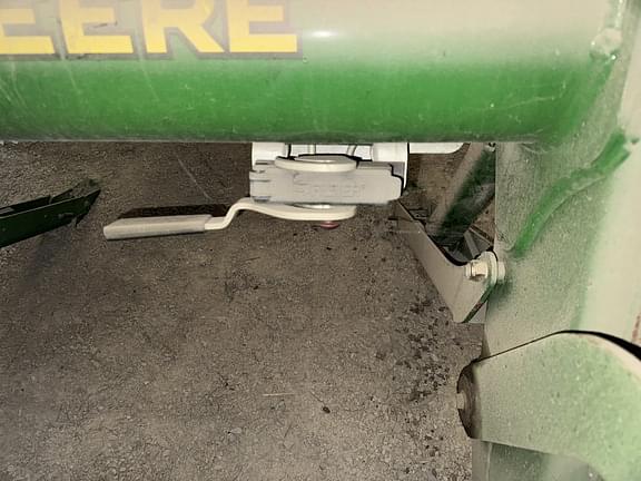 Image of John Deere H380 equipment image 4