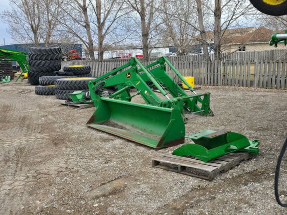 Main image John Deere H480