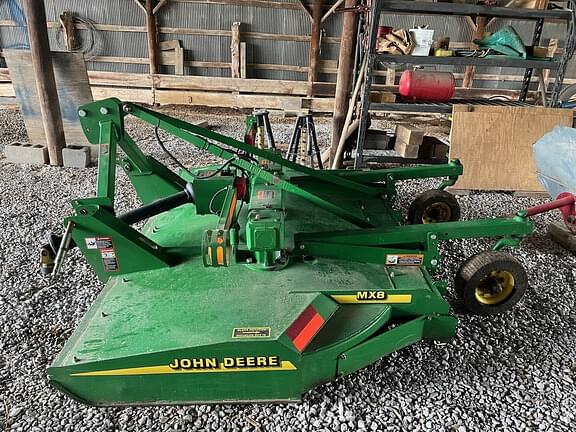 Image of John Deere MX8 equipment image 3