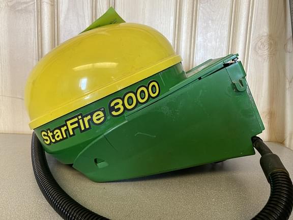 Image of John Deere StarFire 3000 Image 0