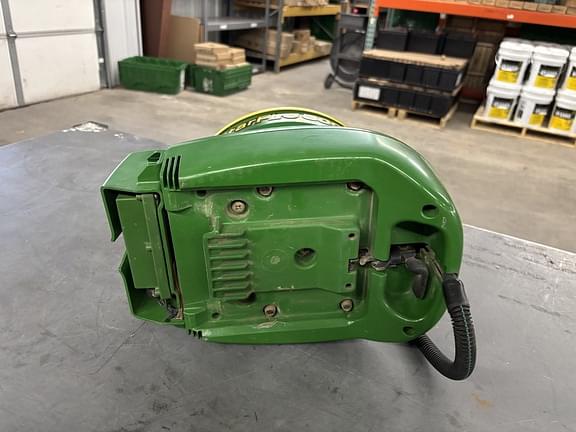 Image of John Deere StarFire 3000 equipment image 4