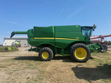 Main image John Deere S680