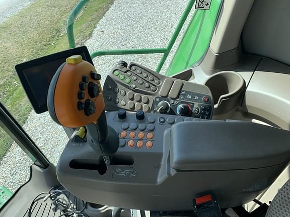 Main image John Deere S550 12