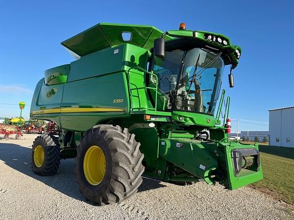 Image of John Deere S550 equipment image 1