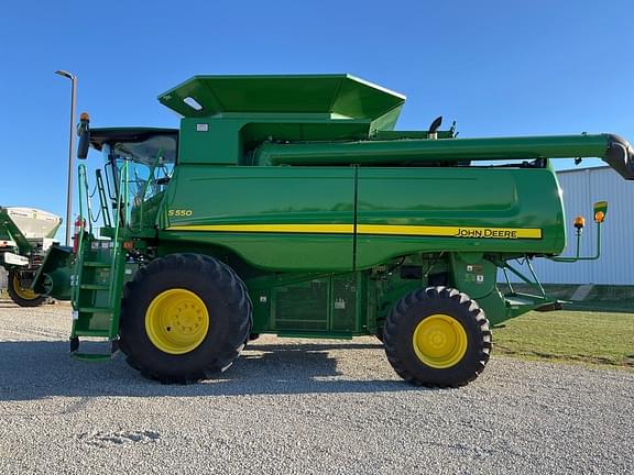 Image of John Deere S550 equipment image 3