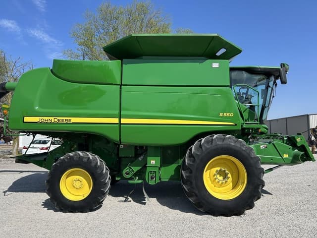 Image of John Deere S550 equipment image 3