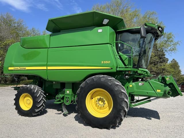 Image of John Deere S550 equipment image 1