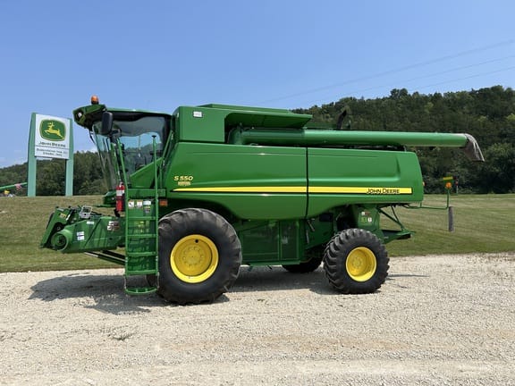 Main image John Deere S550