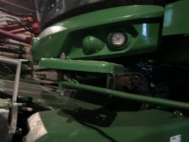 Image of John Deere S550 equipment image 4
