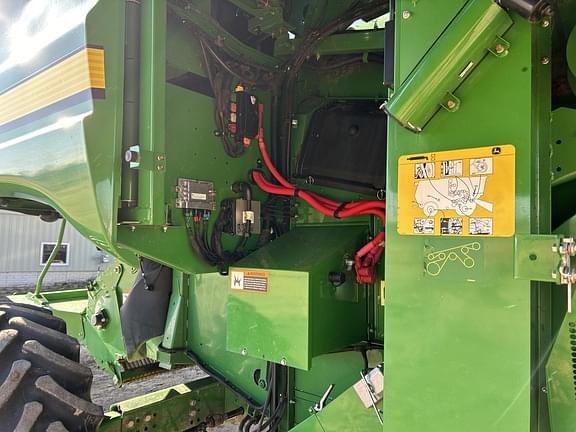 Image of John Deere S550 equipment image 2