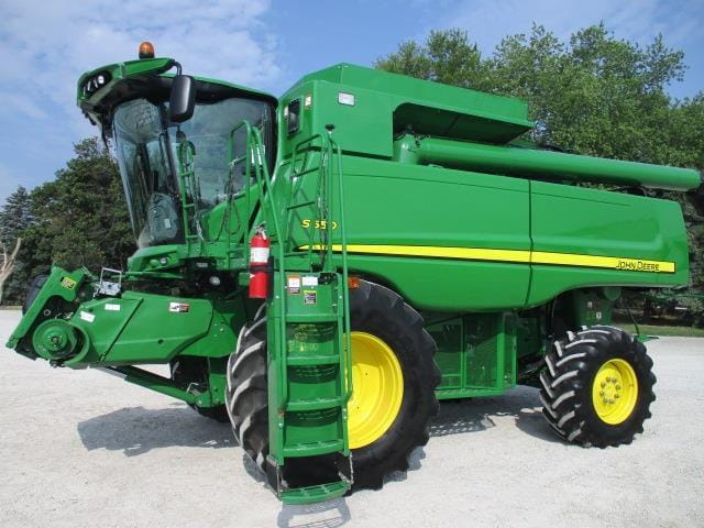 Main image John Deere S550