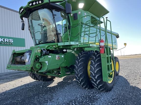 Image of John Deere S550 equipment image 3