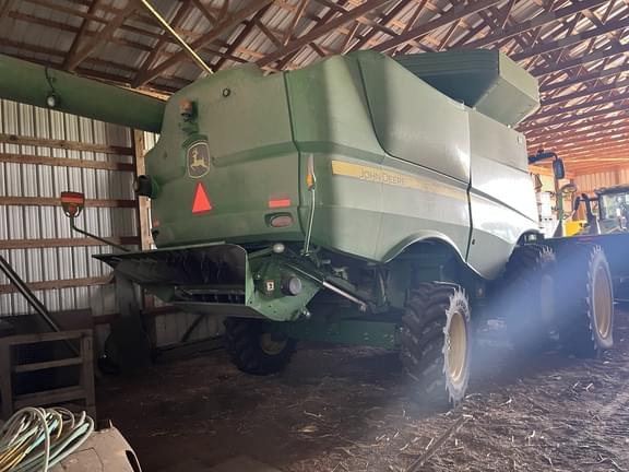 Image of John Deere S660 equipment image 1