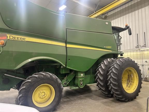 Image of John Deere S660 equipment image 1