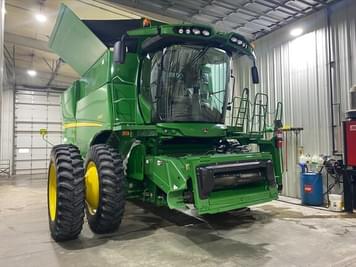 Main image John Deere S660