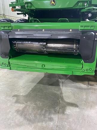 Main image John Deere S660 12