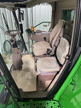 Main image John Deere S660 27