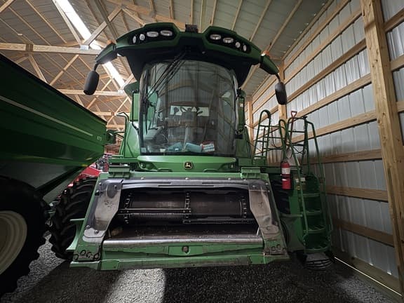 Image of John Deere S660 equipment image 3