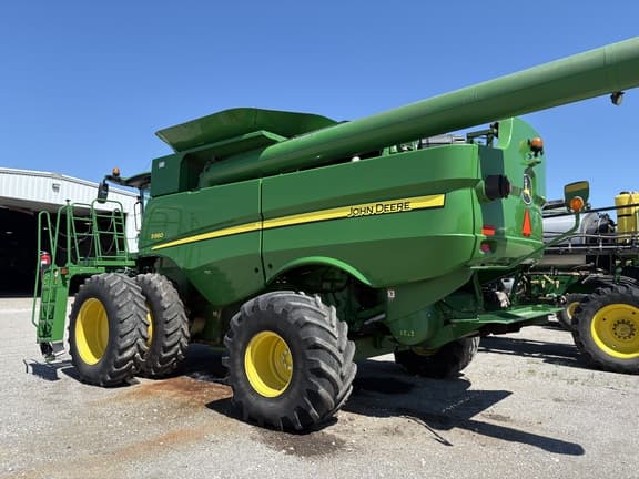 Image of John Deere S660 equipment image 3