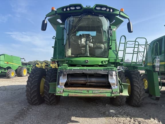 Image of John Deere S660 equipment image 1