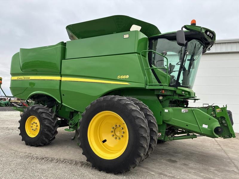Main image John Deere S660