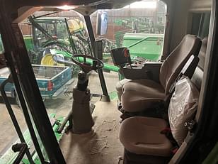 Main image John Deere S660 12