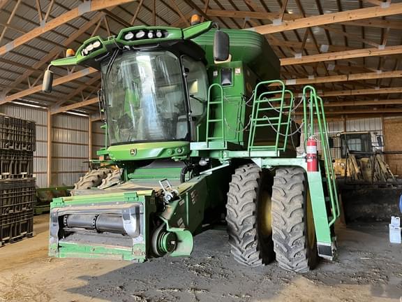 Image of John Deere S660 equipment image 1