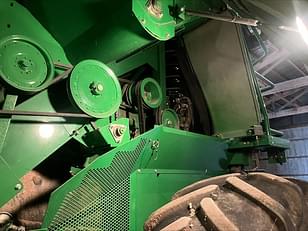 Main image John Deere S660 28