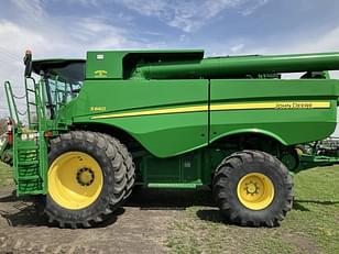 Main image John Deere S660 5