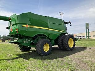 Main image John Deere S660 8