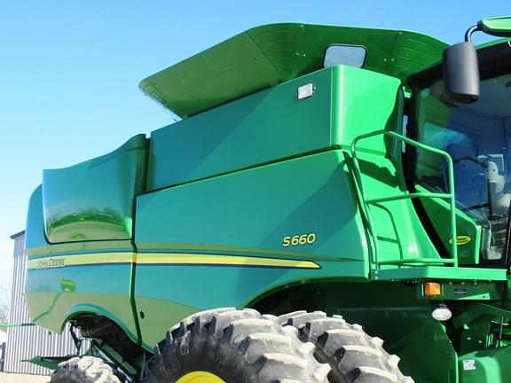 Image of John Deere S660 equipment image 4