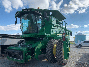 Main image John Deere S660