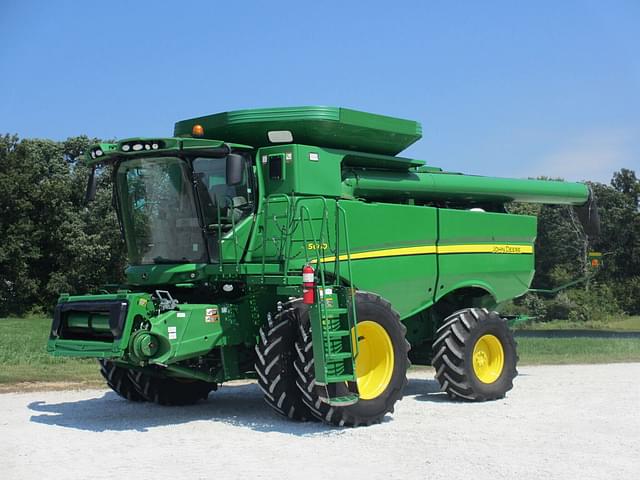 Image of John Deere S660 equipment image 1