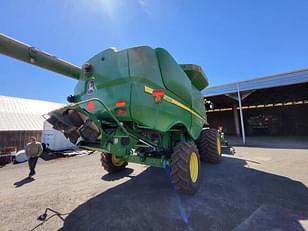 Main image John Deere S660 7