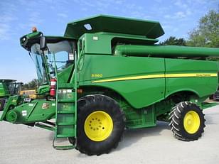 Main image John Deere S660