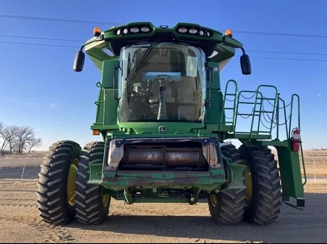 Image of John Deere S660 equipment image 4