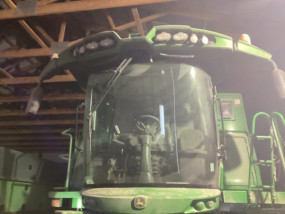 2012 John Deere S660 Equipment Image0