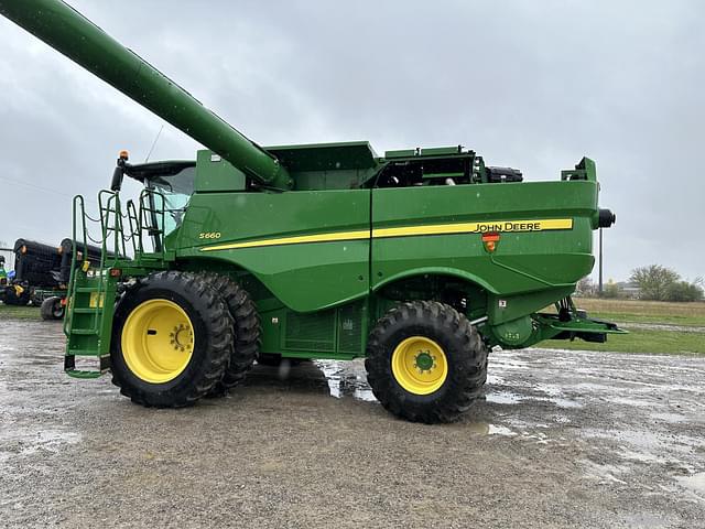 Image of John Deere S660 equipment image 1