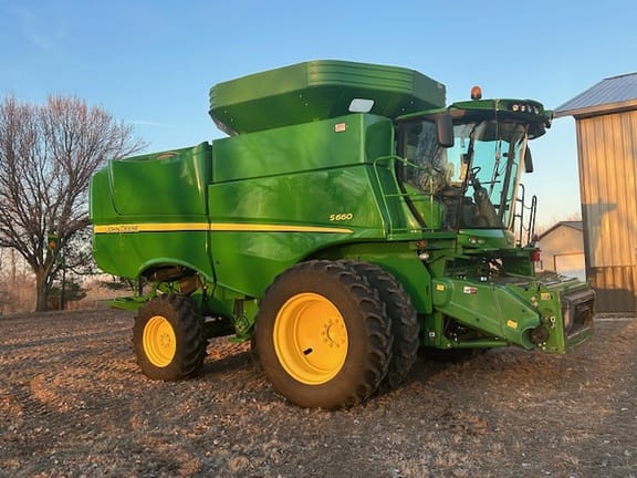 Main image John Deere S660