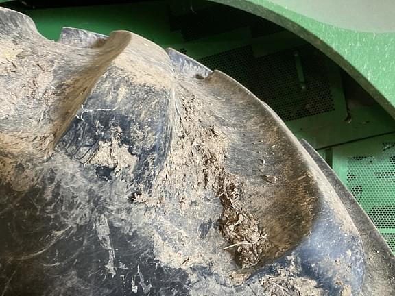 Main image John Deere S660 6